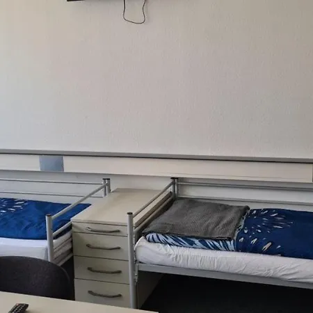 3-4 Bett Zimmer Mit Gemeinschaftsbad44 * Elmenhorst/Lichtenhagen